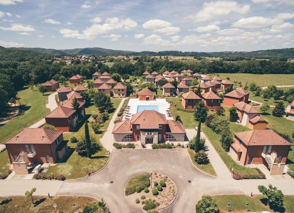 Terres de France - Domaine de Claire Rive 1