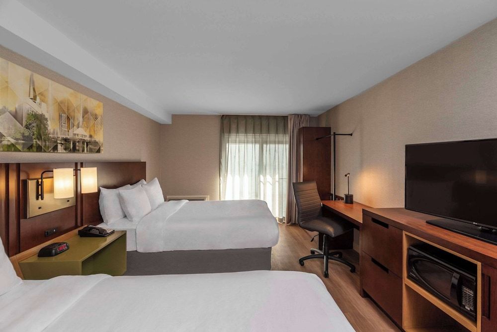 Comfort Inn Newmarket - Aurora 1