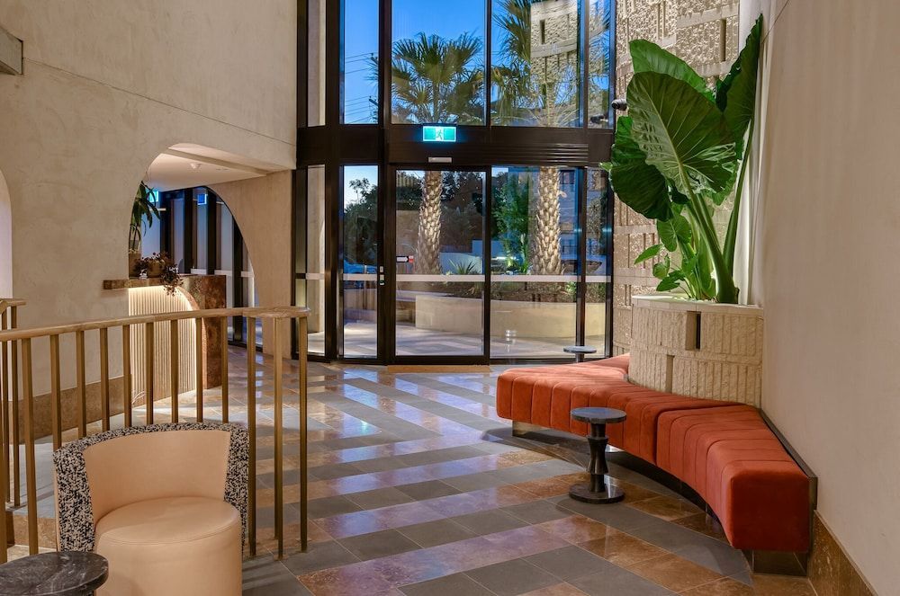 Encore Broadbeach - Official 2