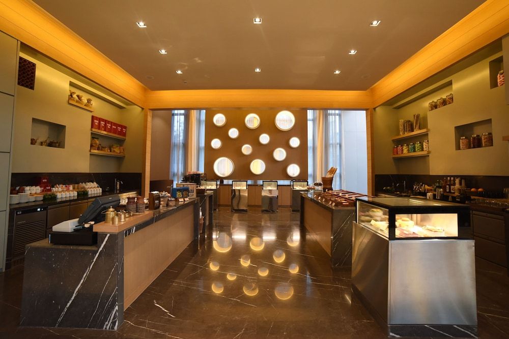 Hyatt Regency Ahmedabad 2