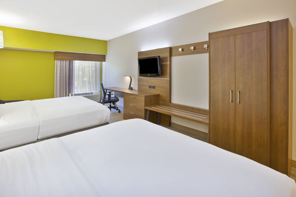 Holiday Inn Express & Suites CINCINNATI NORTHEAST-MILFORD by IHG 2