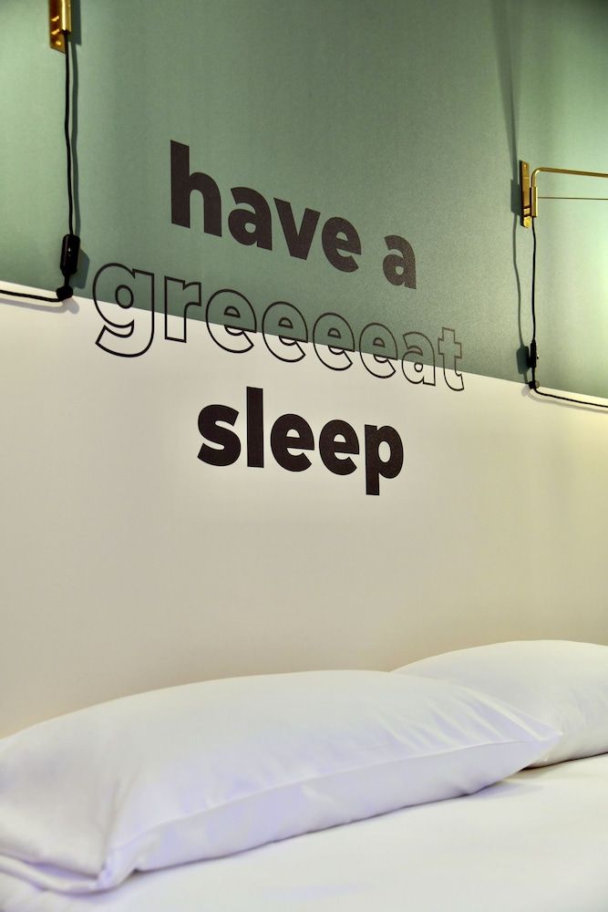 Greet Hotel Brest Aéroport 2