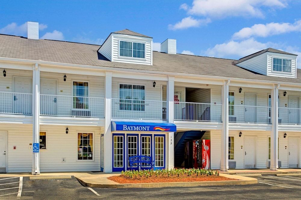 Baymont by Wyndham Smithfield 1