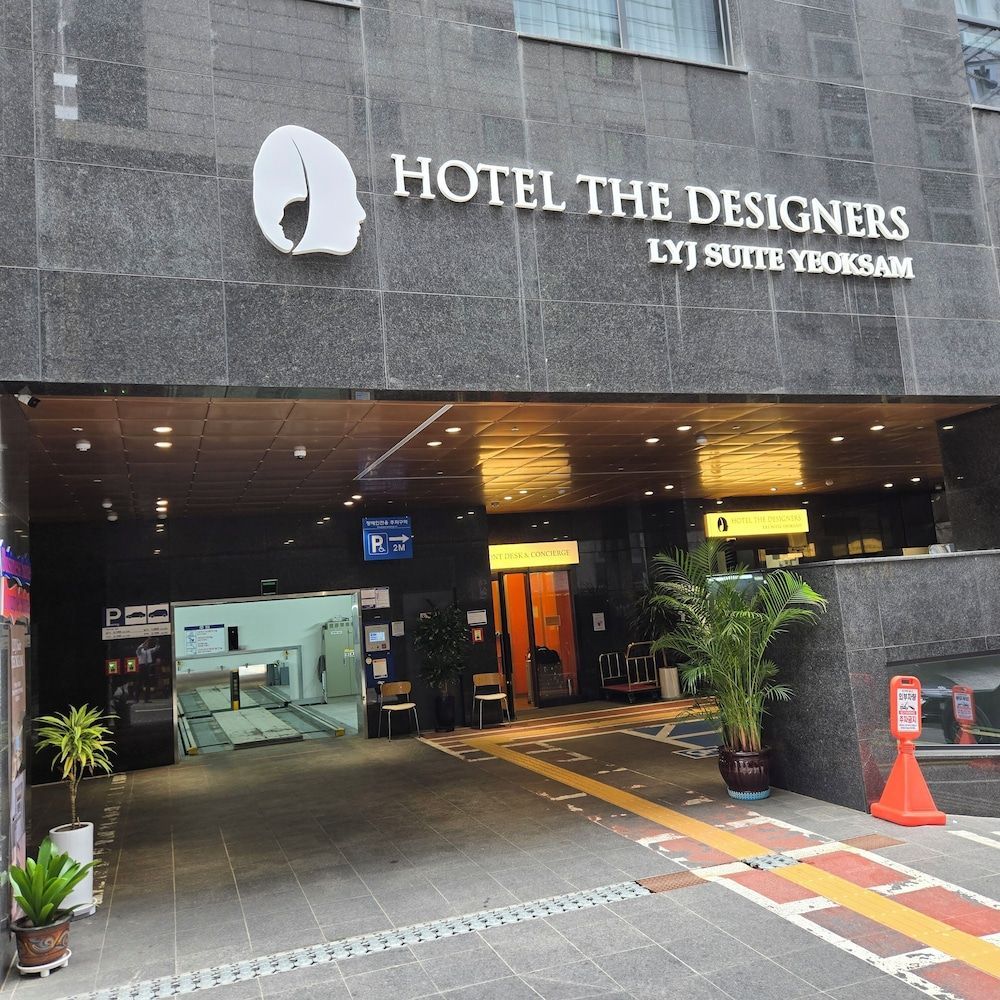 HOTEL THE DESIGNERS LYJ SUITE YEOKSAM 1