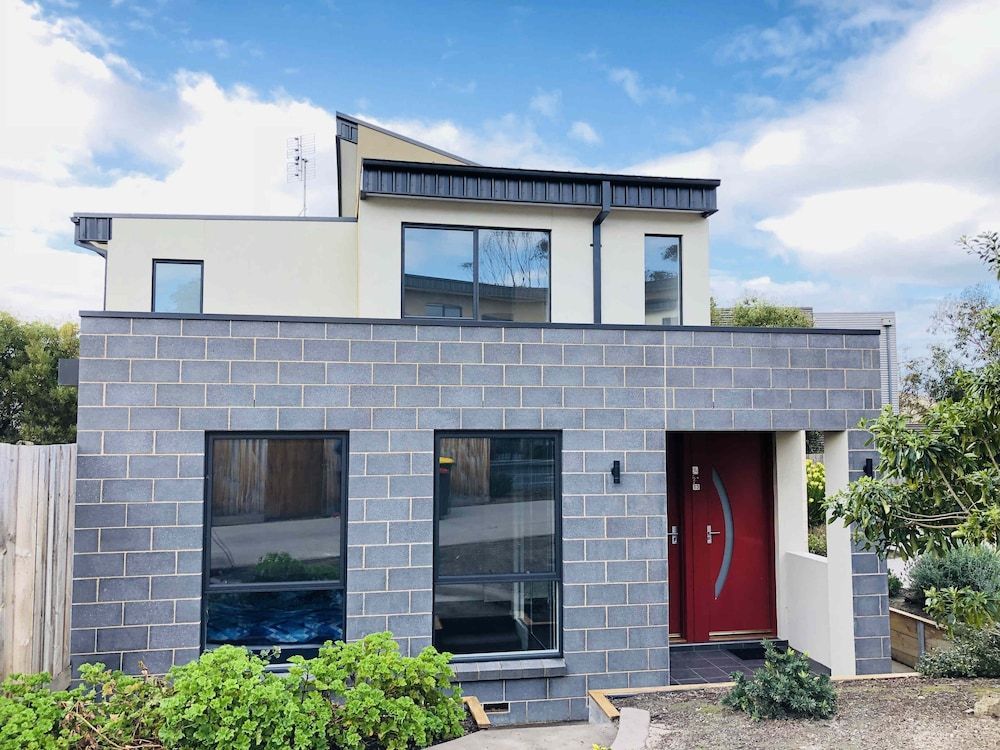 Apollo Bay Seal Apartments 1