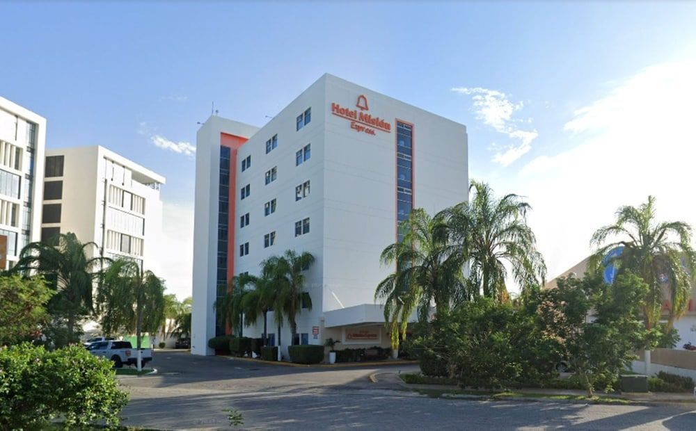 Mision Express Merida Altabrisa 1