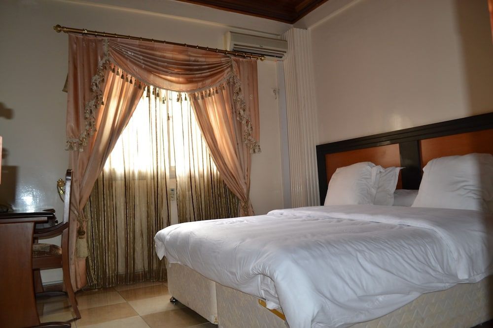 Aurelia Palace 1