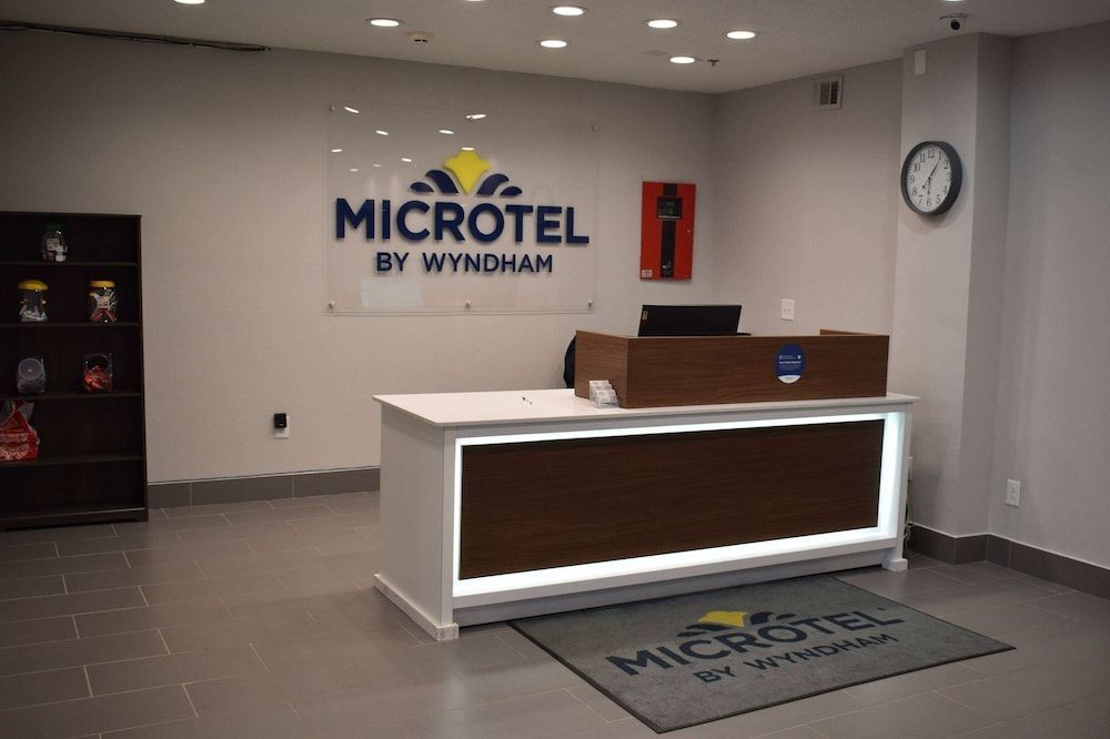 Microtel Inn & Suites by Wyndham Stockbridge/Atlanta I-75 2