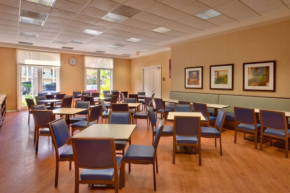 Cortona Inn and Suites Anaheim Resort 2