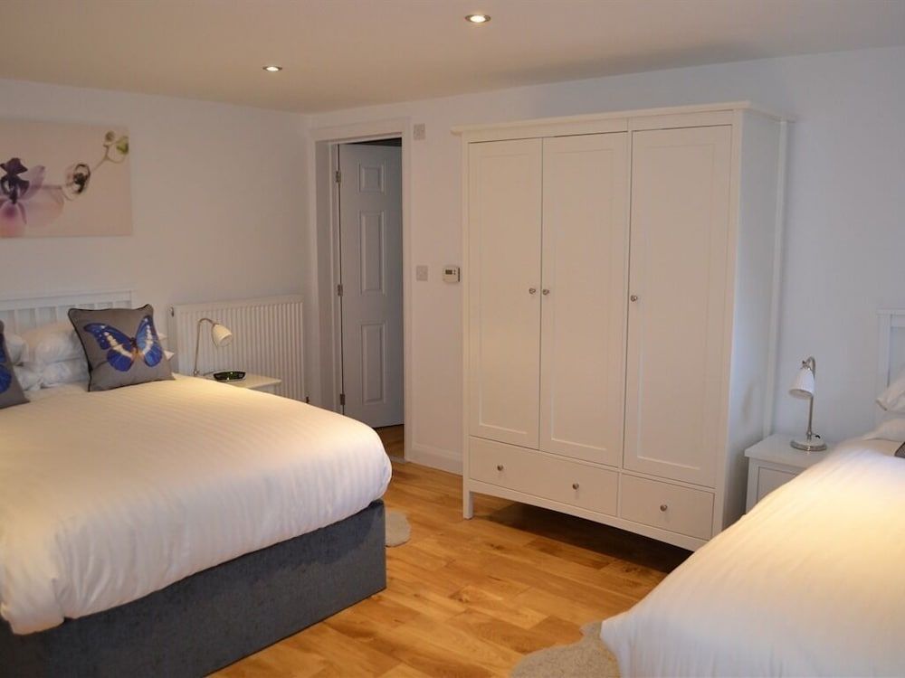 The Queen's Head Hotel 2