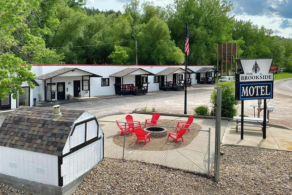 The Brookside Motel Keystone Near Mt Rushmore 1