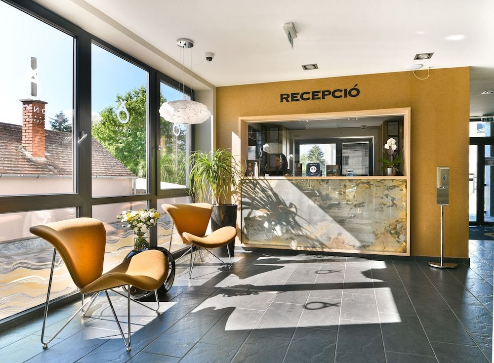 Onyx Luxury Sarvar 2
