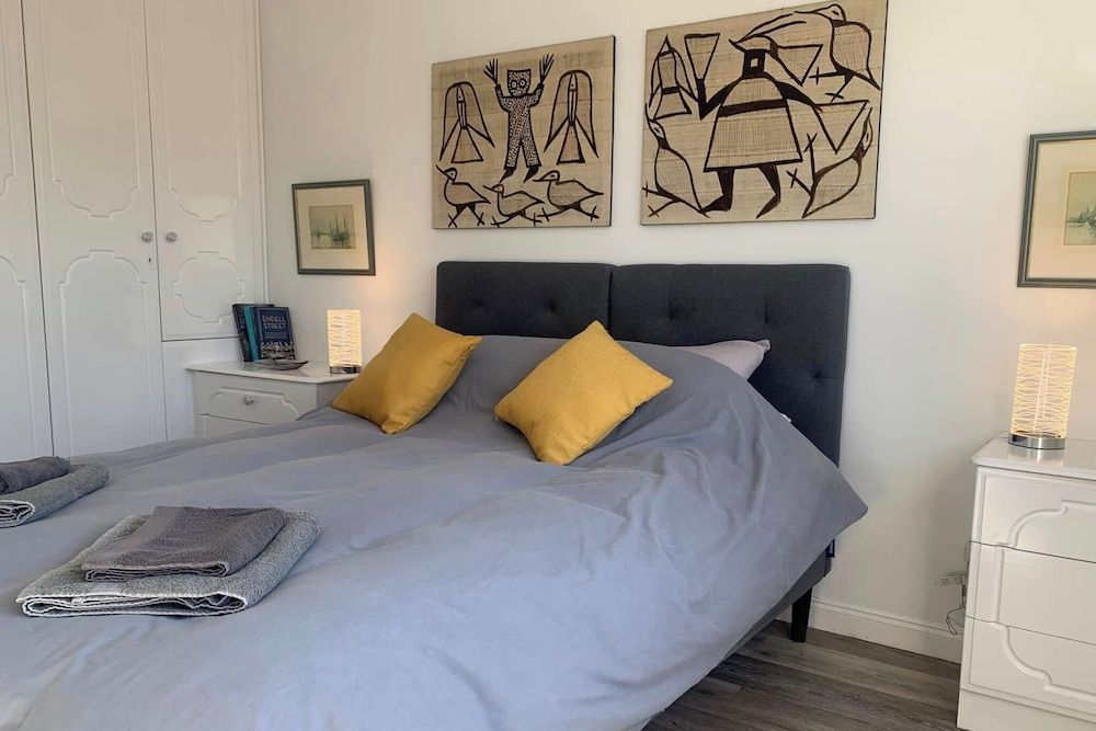 2-Bed Cottage Sleeps 5 - Pets Ok - Free Parking 2