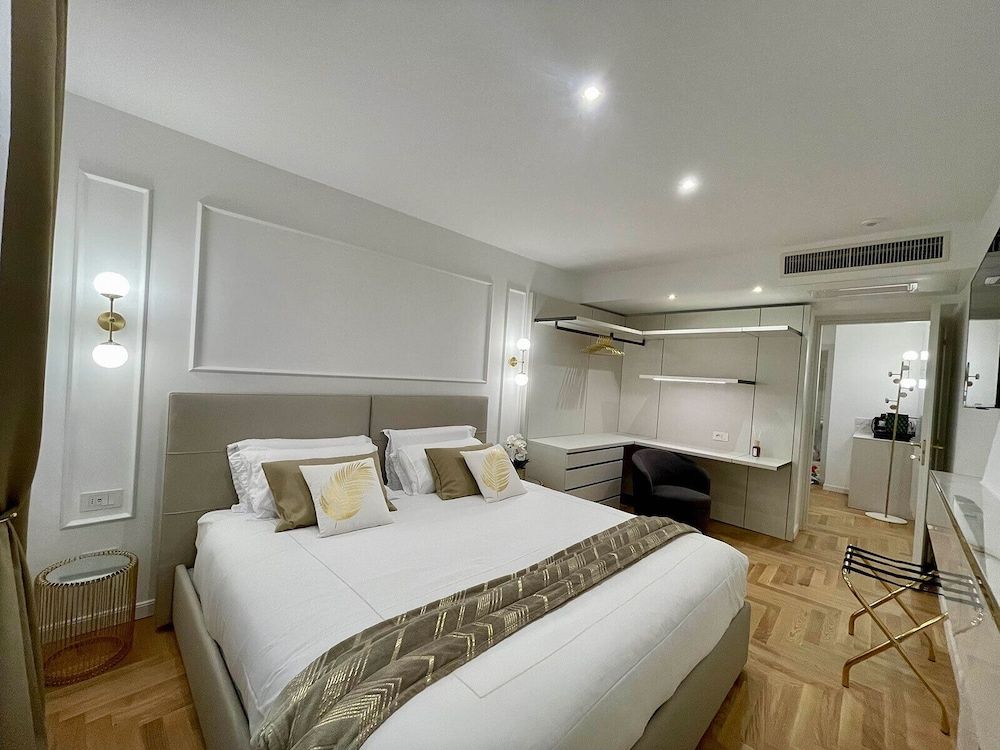 Bellagio Luxury Suites Apartments 2