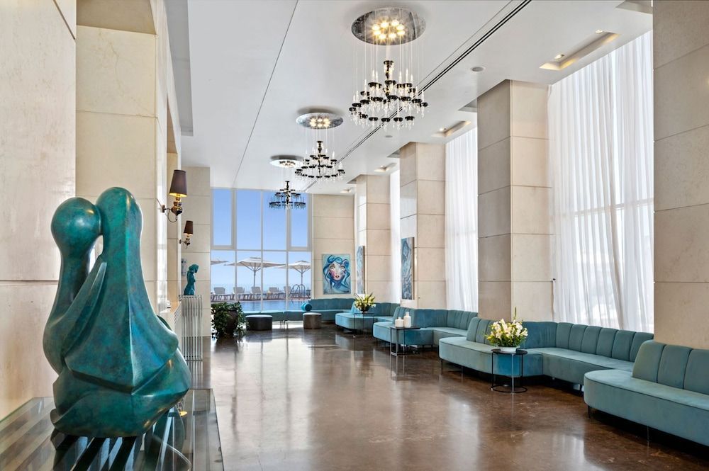 Island Luxurious Suites Hotel and Spa 2