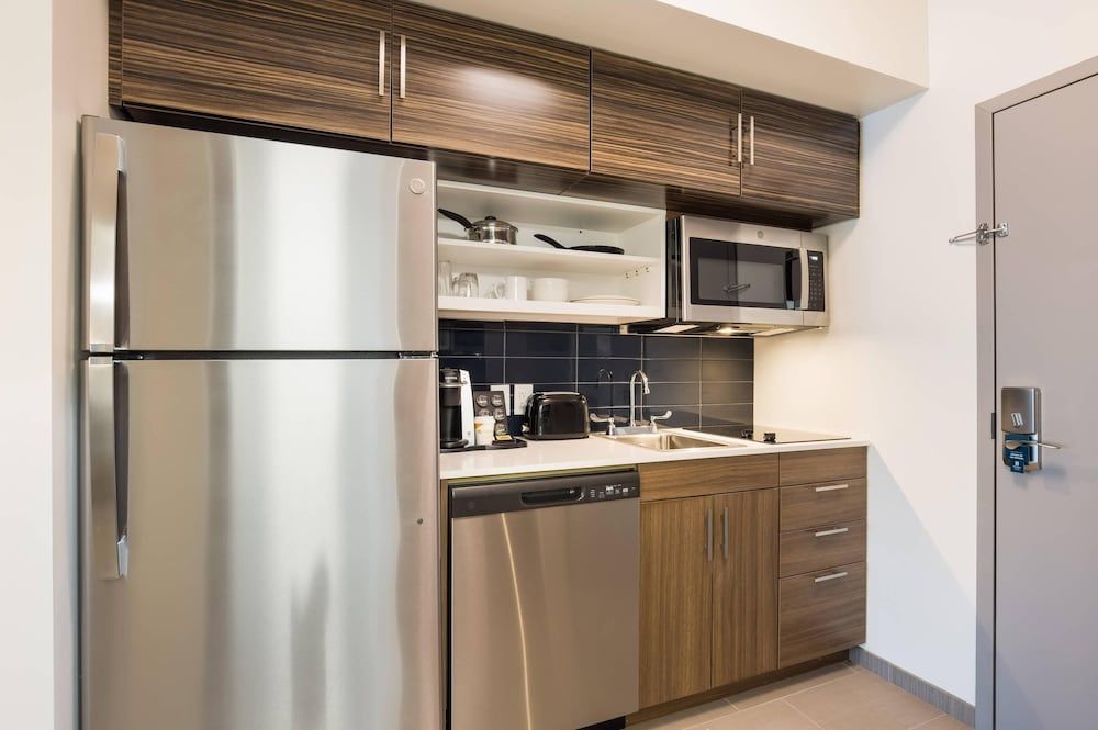 MainStay Suites Gaylord 1