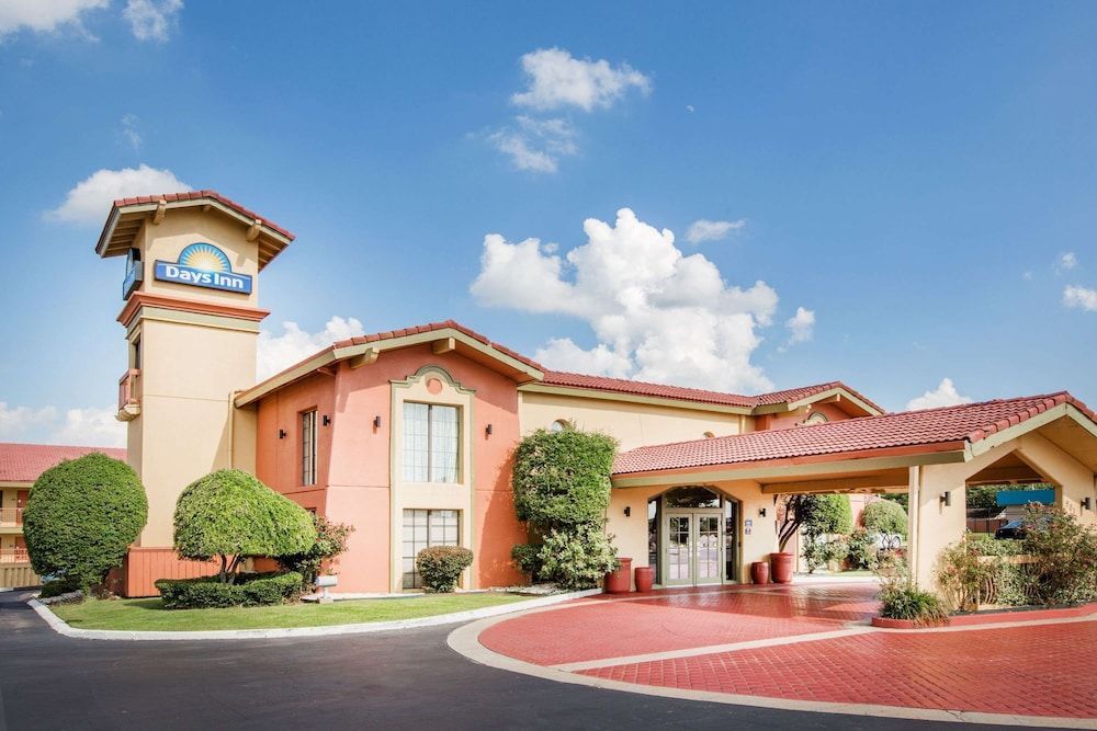 Days Inn by Wyndham Little Rock/Medical Center 1