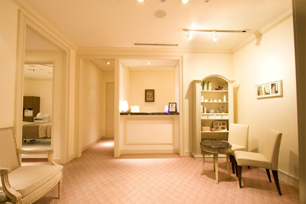 Yokohama Royal Park Hotel 1