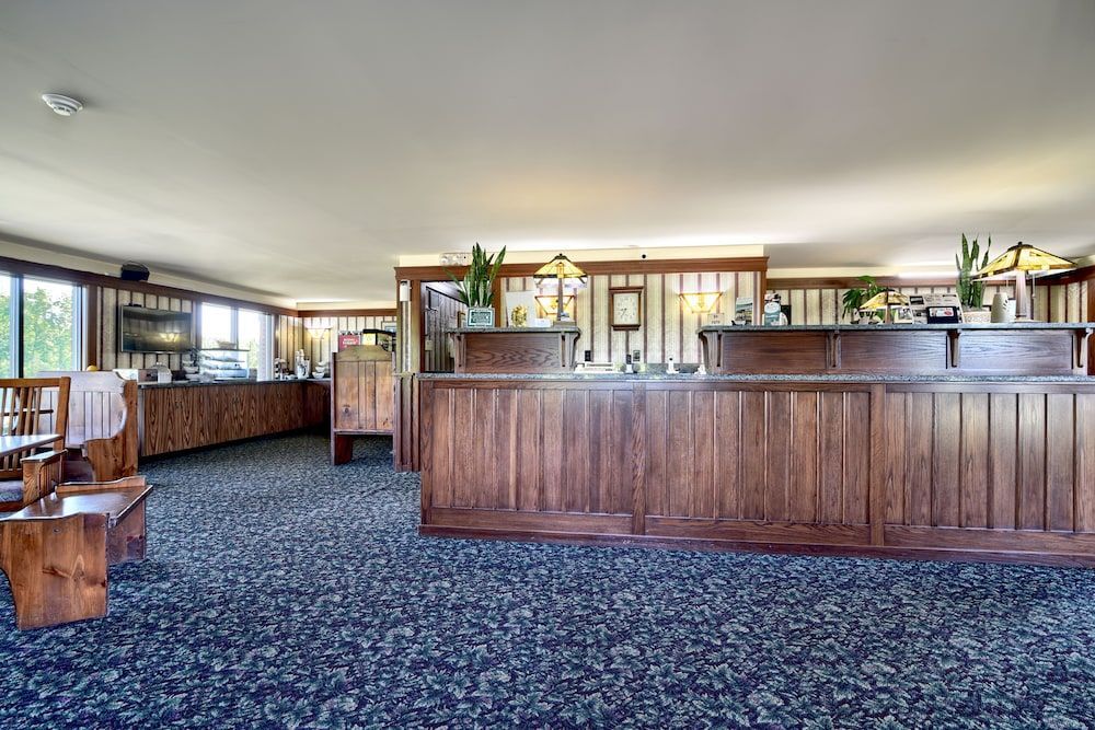 Roosevelt Inn & Suites Saratoga Springs 2