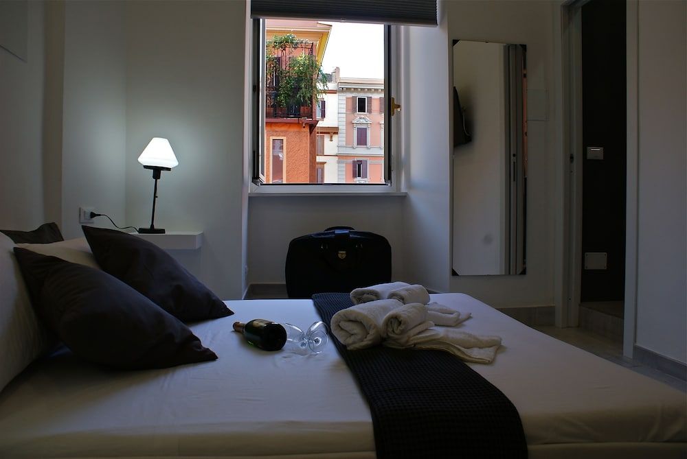 Empire Suites 2