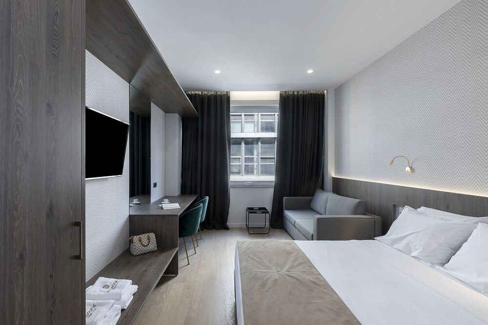 Philosofia Athens Suites 1