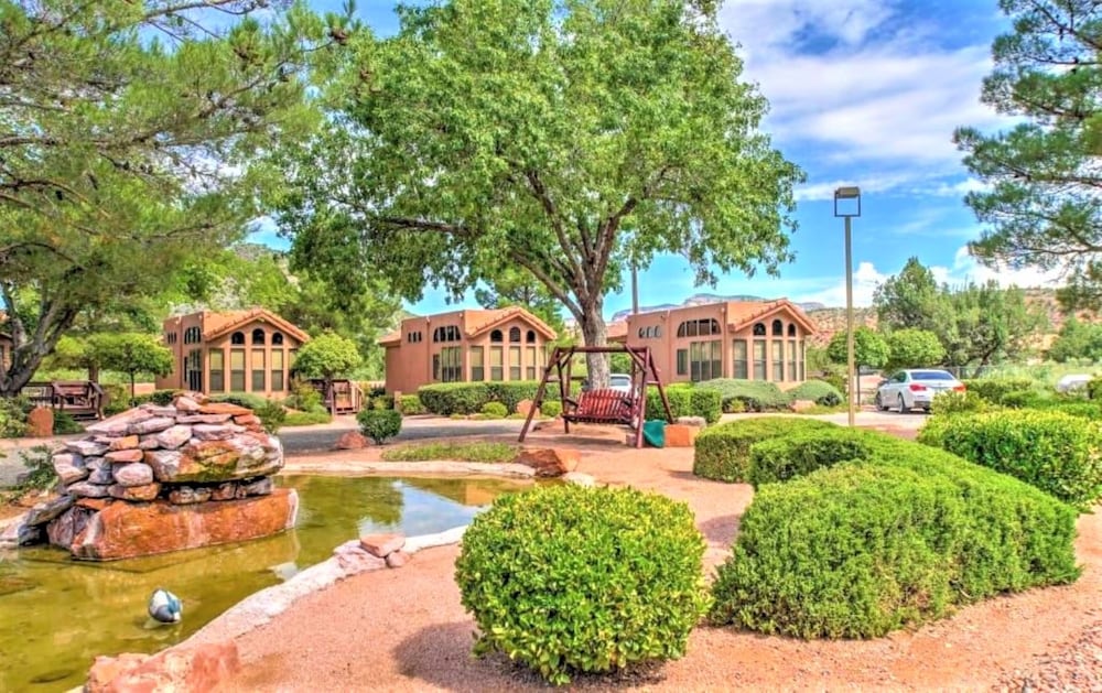 Sedona Pines Resort 1