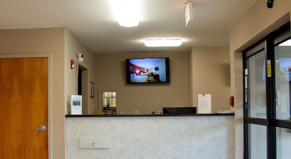 BrentwoodInn&suites 1