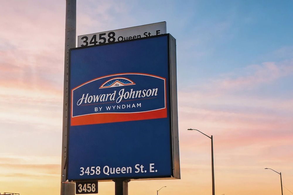 Howard Johnson by Wyndham Brampton 1