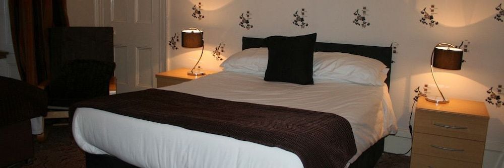 Royal Hotel 1