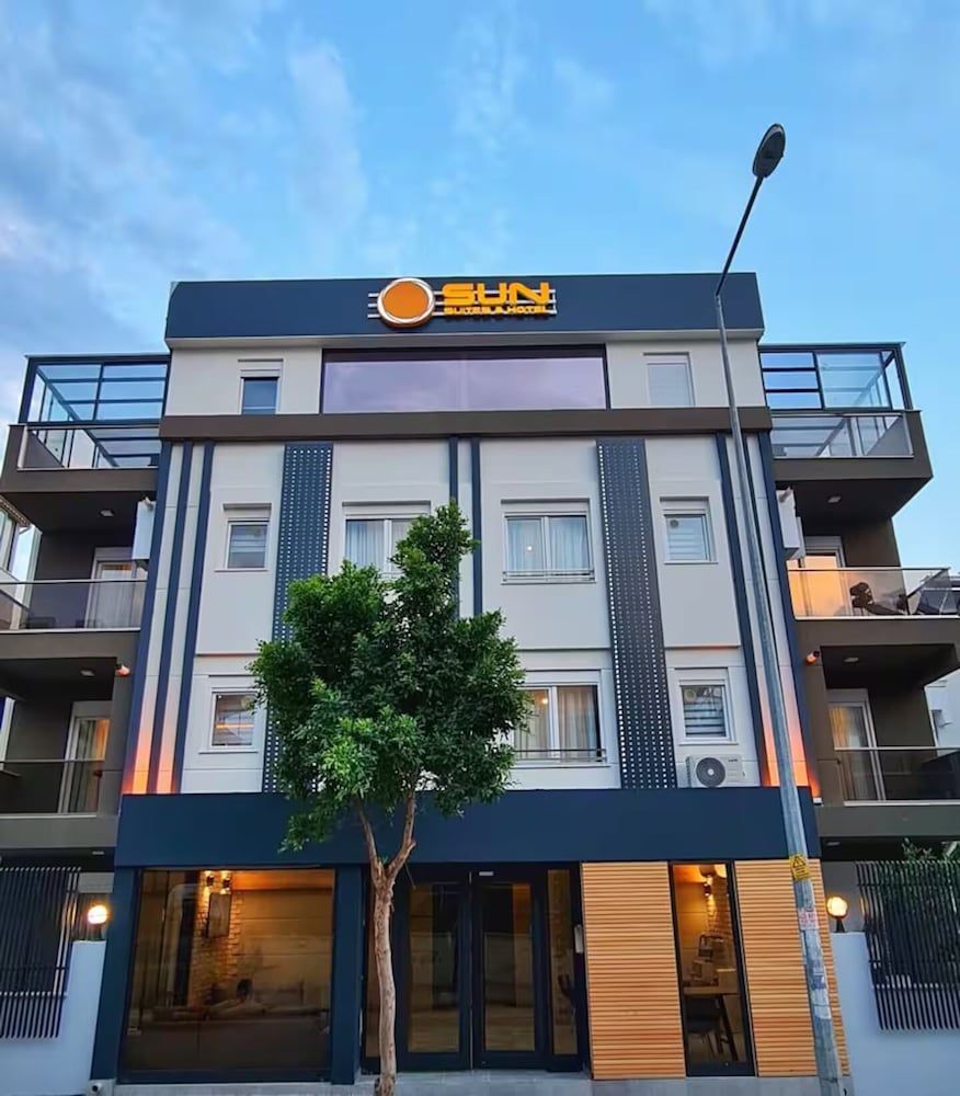 Sun Suites 1