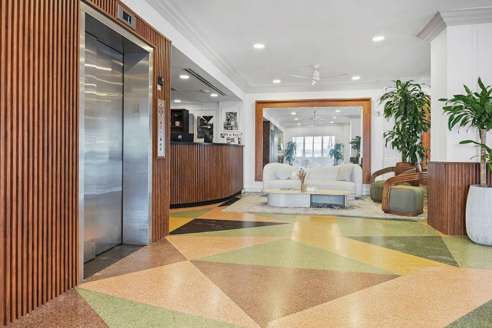Townhouse Hotel 2