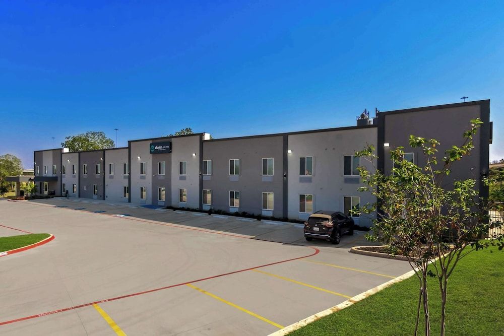 Clarion Pointe Fort Worth East - Arlington 1