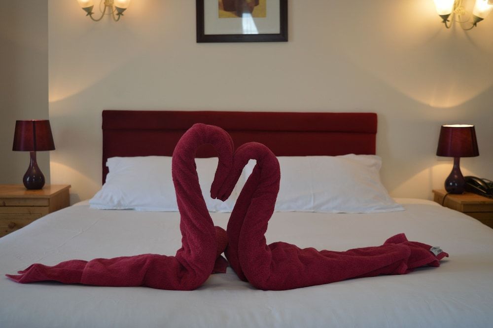 The Globe Hotel 2