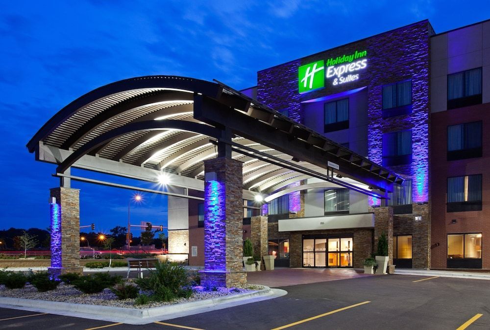 Holiday Inn Express & Suites ROCHESTER – MAYO CLINIC AREA by IHG 1