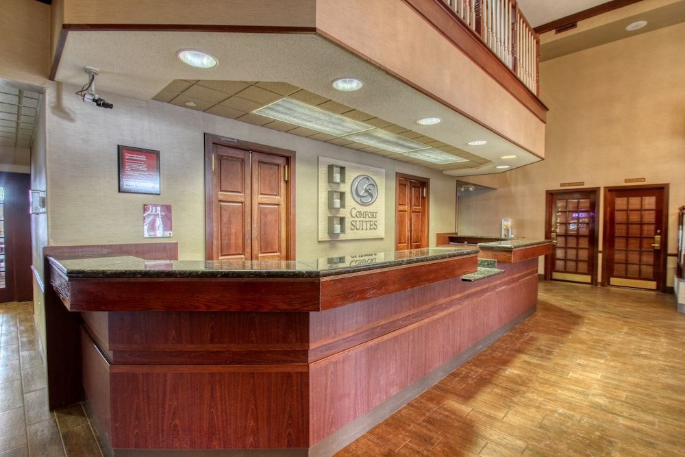 Comfort Suites Madison West - Middleton 2