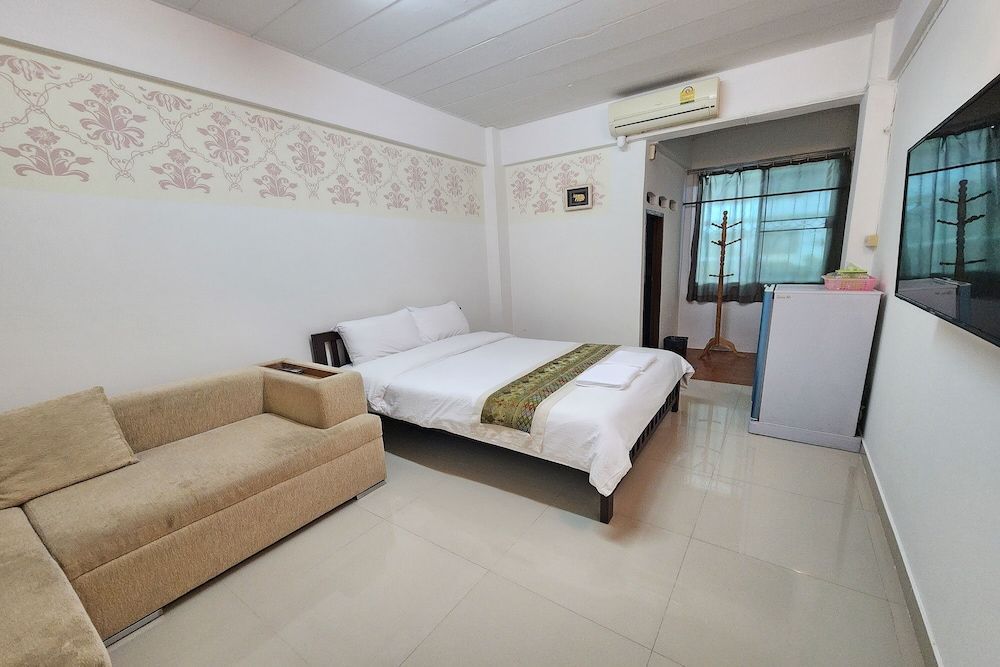 Green Apartment Kaset 1