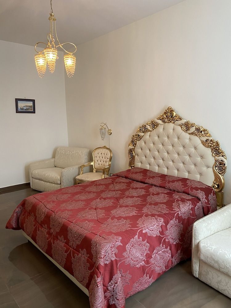 Mariafrancesca room 1