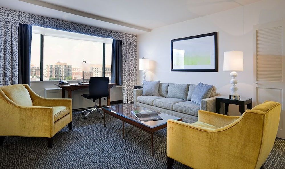 State Plaza Hotel 1