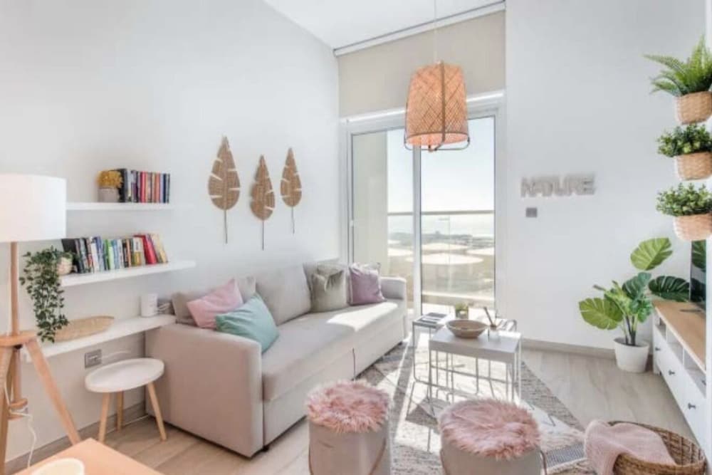 Cozy 1BR with balcony sea view 1