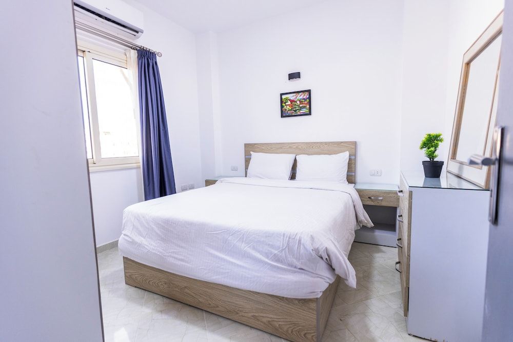 Lazur Pool Apartment's - El Kawsar, Hurghada - Egypt 2