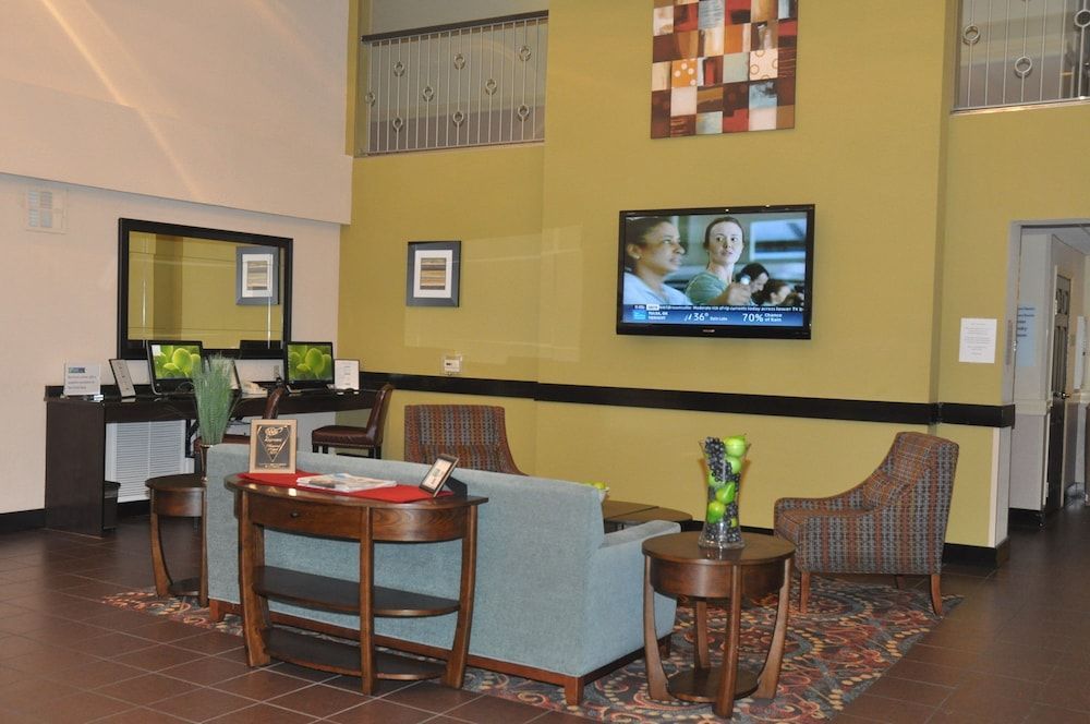Holiday Inn Express & Suites SARASOTA EAST - I-75 by IHG 2