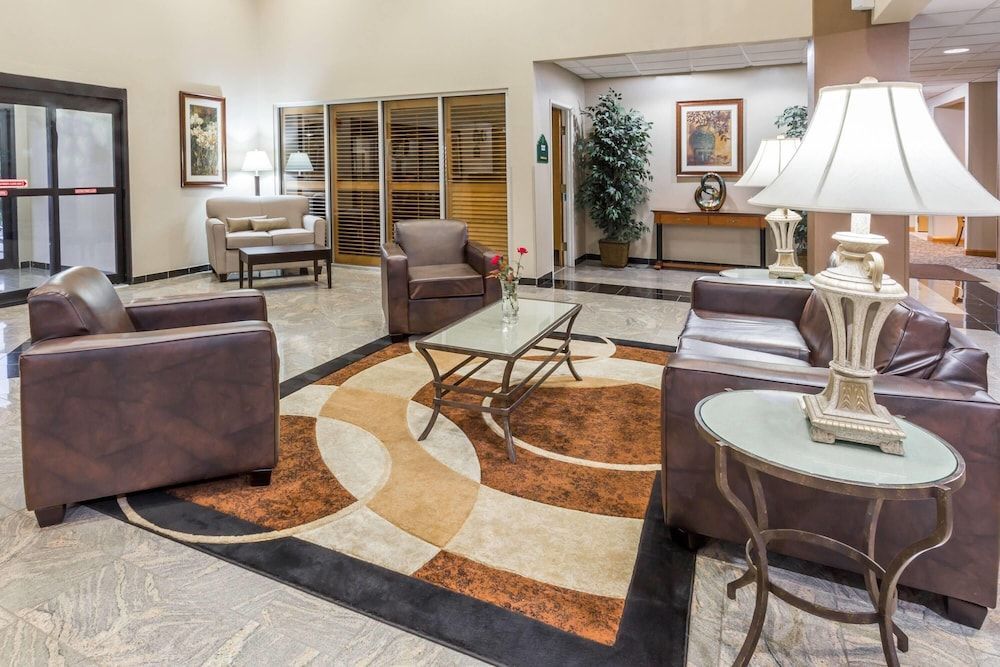 Wingate by Wyndham Joliet 2