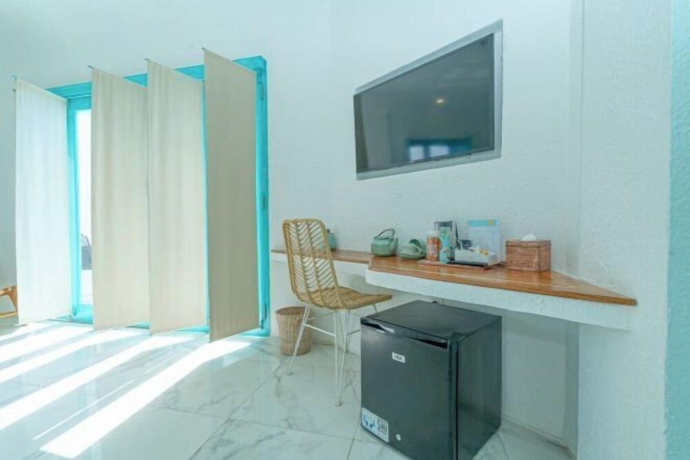 Loccal Collection Hotel Komodo 1