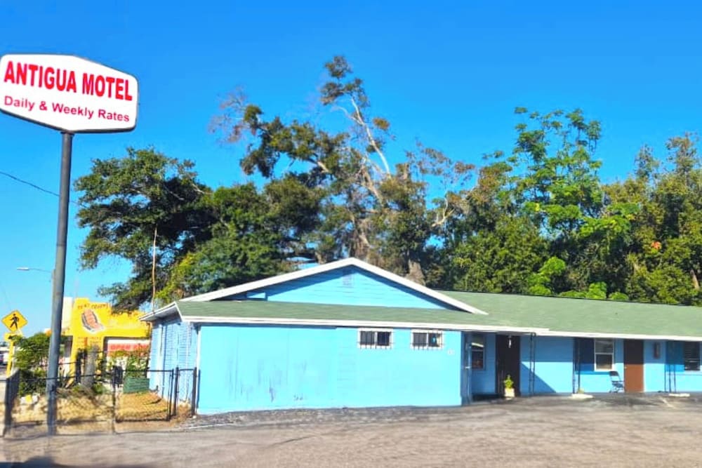 Antigua Motel by OYO Tampa US - 41 1