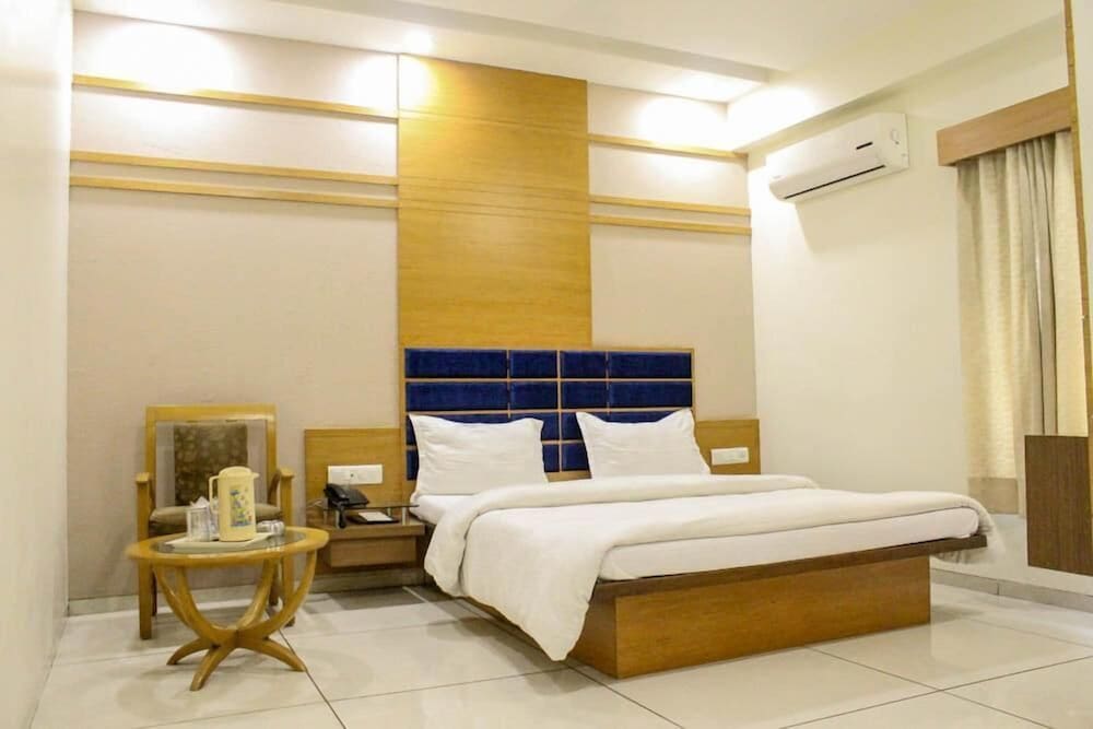 Hotel Apex Inn 1