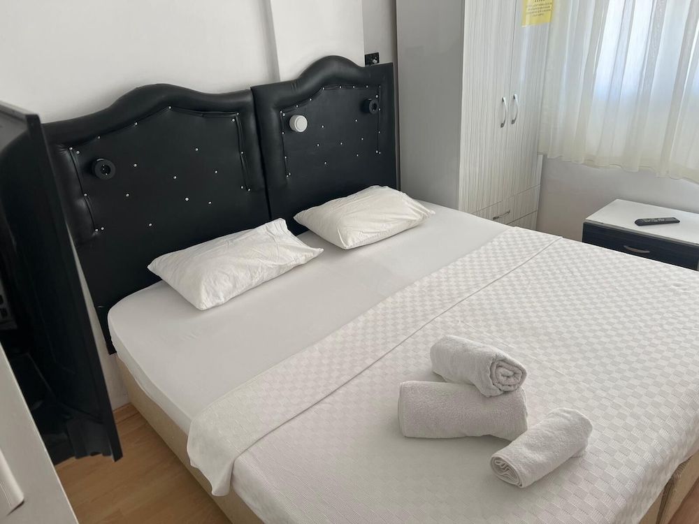 Merkez Pansiyon Sarımsaklı 2