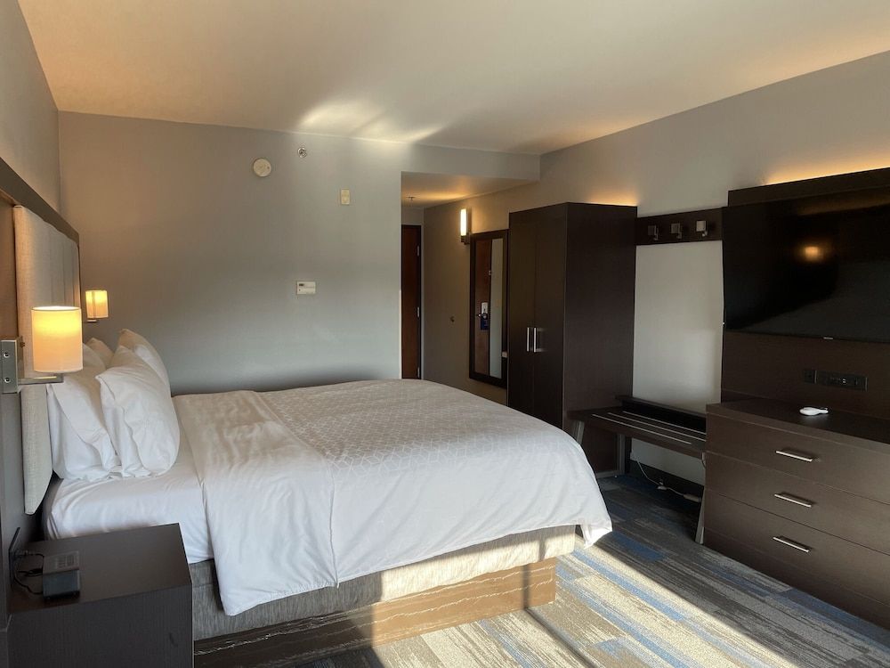 Holiday Inn Express & Suites COLUMBIA EAST - ELKRIDGE by IHG 2