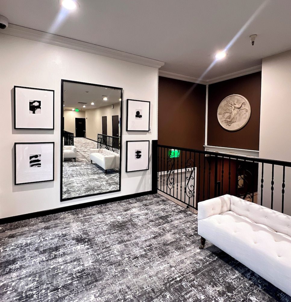 Ramada by Wyndham Tukwila Southcenter 2