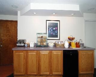 Quality Inn Breeze Manor 2