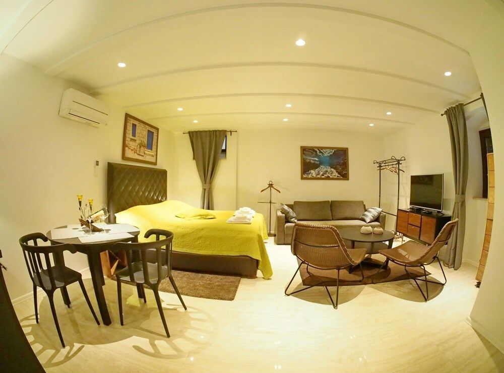 Luxury Style Apartments 2
